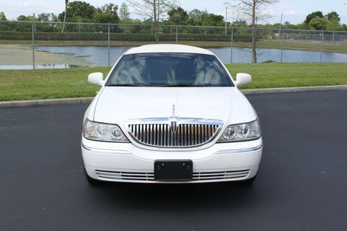 2005 Lincoln Towncar Limo, Limousine, 81k miles, Rebuilt title, FL, Low reserve!, image 2