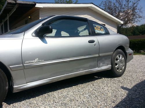 2000 pontiac sunfire se coupe 2-door 2.2l (silver)