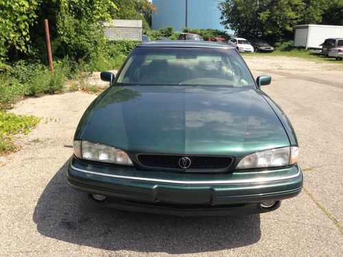1995 Pontiac Bonneville SE Sedan 4-Door 3.8L (492136), image 2