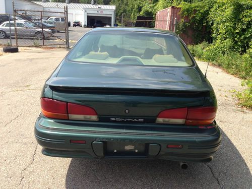 1995 Pontiac Bonneville SE Sedan 4-Door 3.8L (492136), image 3