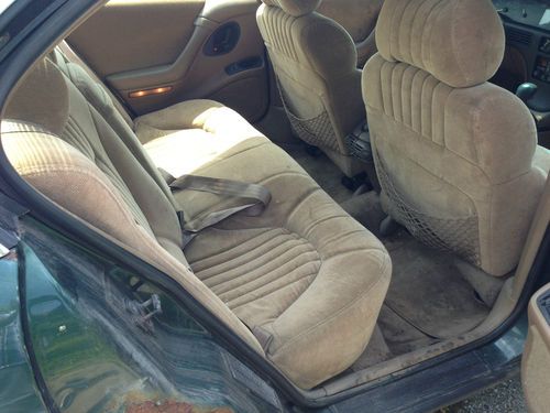 1995 Pontiac Bonneville SE Sedan 4-Door 3.8L (492136), image 11