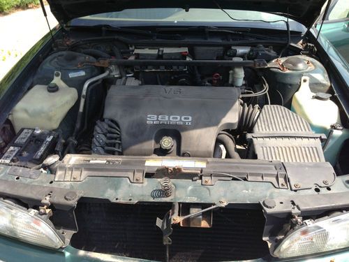 1995 Pontiac Bonneville SE Sedan 4-Door 3.8L (492136), image 12