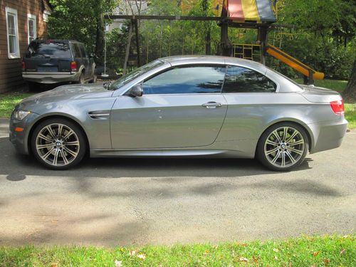 2009 2 door convertable, hard top, 1 owner, highway milage