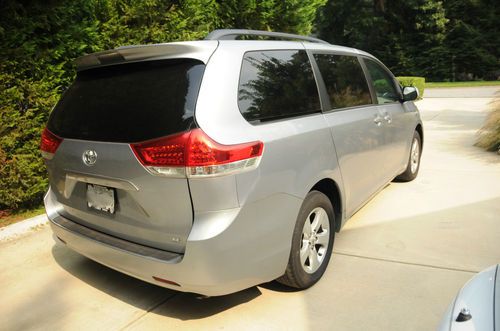 2011 Toyota Sienna LE Mini Passenger Van 5-Door 2.7L, US $24,990.00, image 8