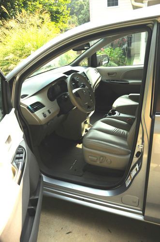 2011 Toyota Sienna LE Mini Passenger Van 5-Door 2.7L, US $24,990.00, image 9