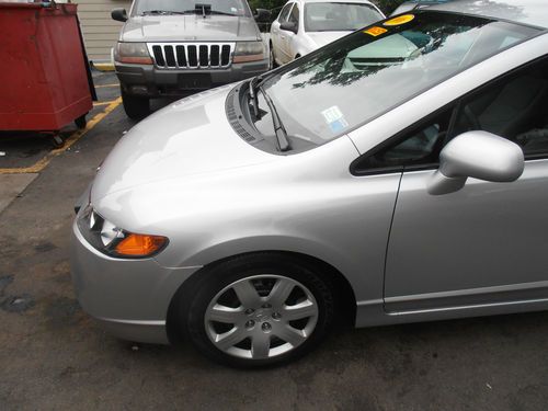 2006 Honda Civic LX Sedan 4-Door 1.8L 37000 Miles Silver Must see, image 2