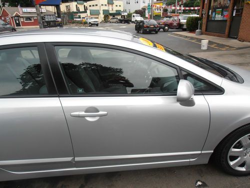 2006 Honda Civic LX Sedan 4-Door 1.8L 37000 Miles Silver Must see, image 9