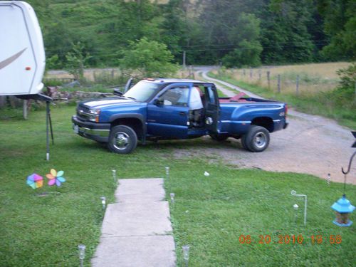 4x4 dually  5speed manul trans. 6.0literv8