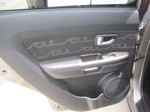 2013 Kia Soul Plus Hatchback 4-Door 2.0L, US $14,995.00, image 10
