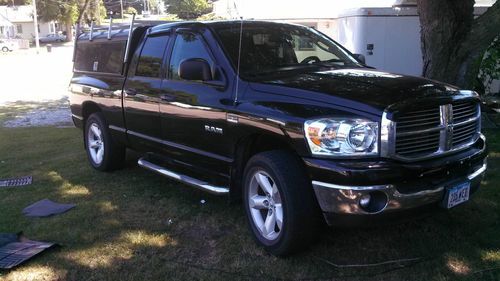 2008 dodge ram 4x4 - one owner - 5.7l hemi sweet work truck or daily driver