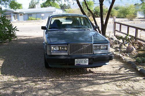 1985 volvo 245 base wagon 4-door 2.3l
