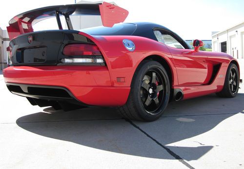 2010 dodge viper srt-10 acr coupe 2-door 8.4l