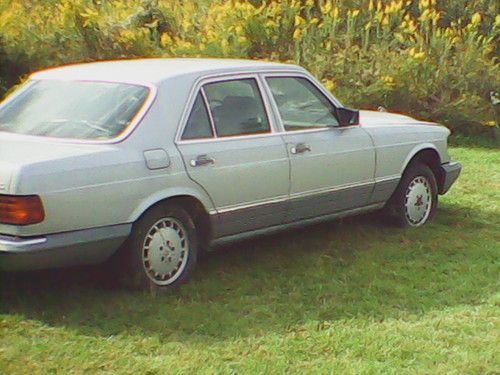 1982 W-126 Mercedes Benz 300sd Sedan for Parts or Restore, image 2