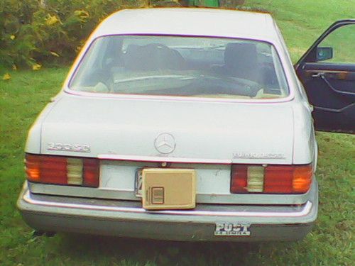 1982 W-126 Mercedes Benz 300sd Sedan for Parts or Restore, image 3