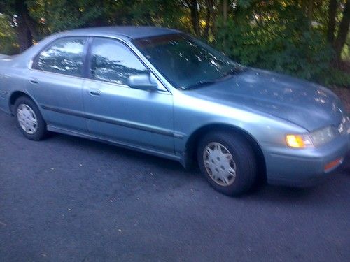 1995 honda accord dx sedan 4-door 2.2l