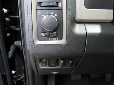 4X4 Crew Cab Diesel Manual 6.7L black long box needs home 3500 ram, image 22