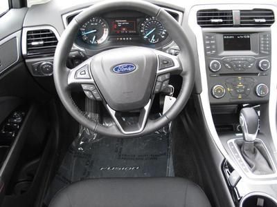 4dr Sdn SE F New 2.5L CD Power Windows Power Door Locks Tilt Wheel AM/FM Stereo, image 11