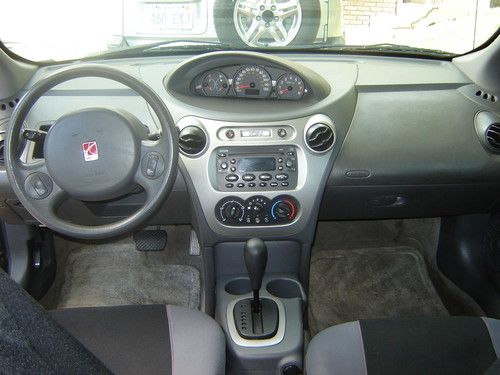 2004 saturn ion-2 base sedan 4-door 2.2l