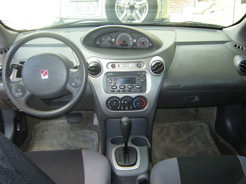 2004 saturn ion-2 base sedan 4-door 2.2l