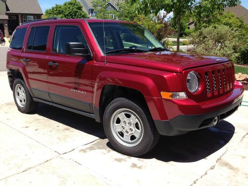 2011 jeep patriot 4x4 rebuilt - only 14k mi