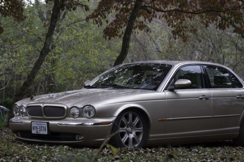 2004 jaguar xj8 base sedan 4-door 4.2l