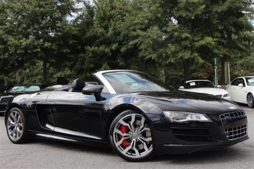 R8, v10, spyder, carbon fiber, navi, rear cam, heated seats, satellite, r tronic