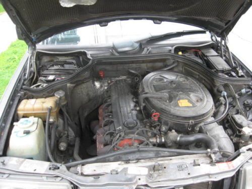 1988 Mercedes 300E, image 7