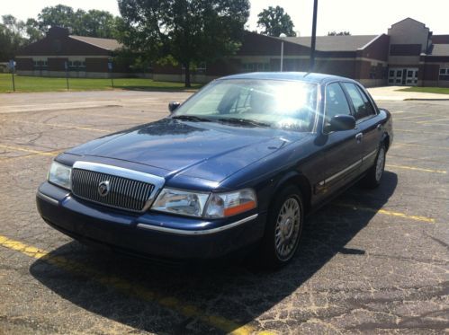 Low mileage - 04 mercury grand marquis - rare color