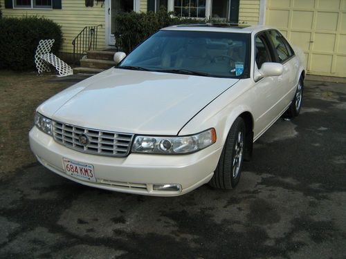 2002 cadillac seville sts sedan 4-door 4.6l