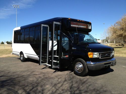 2006 ford e-450 21 passenger shuttle bus passenger van!!!
