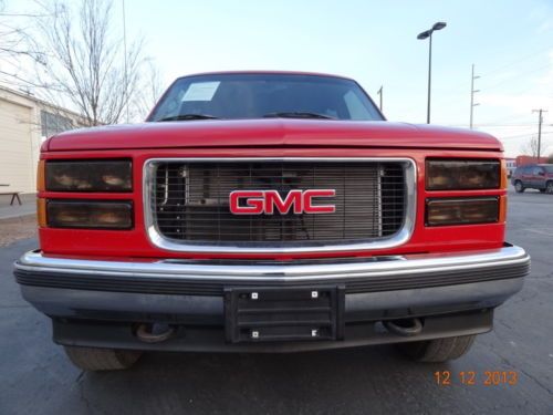 95 GMC YUKON SLT Z71 4X4 AUTO LEATHER 2 TV DVD CD MP3 USB DRIVES GOOD NO RUST, image 2