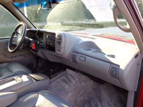 95 GMC YUKON SLT Z71 4X4 AUTO LEATHER 2 TV DVD CD MP3 USB DRIVES GOOD NO RUST, image 16