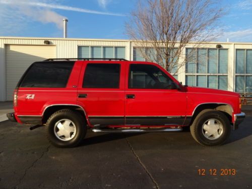95 GMC YUKON SLT Z71 4X4 AUTO LEATHER 2 TV DVD CD MP3 USB DRIVES GOOD NO RUST, image 17