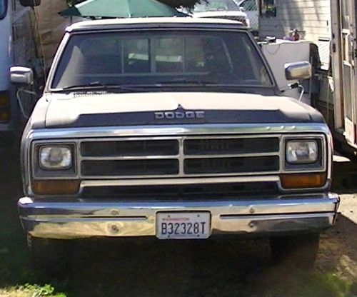 1986 dodge ram 1500 short wide box pickup