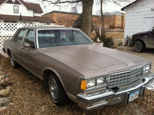 1984 chevrolet chevy caprice classic sedan 4 door 8 cyl tan brown nice iowa