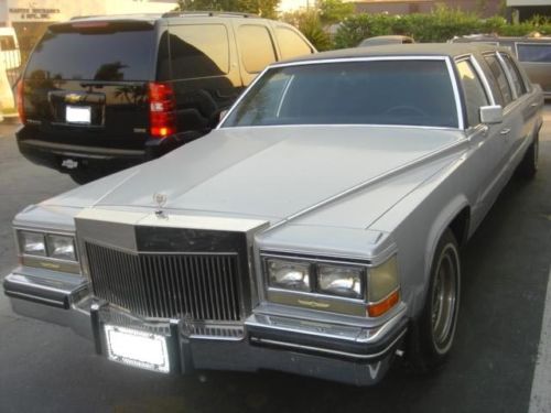 Limo limousine cadillac fleetwood 1985 classic limo