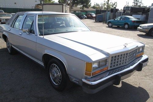 1987 ford crown victoria lpd  automatic 8 cylinder no reserve