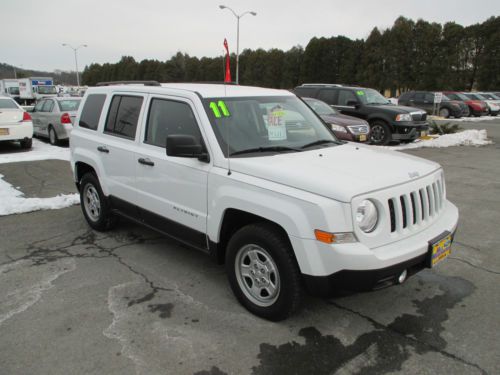 2011 jeep patriot latitude sport utility 4-door 2.4l