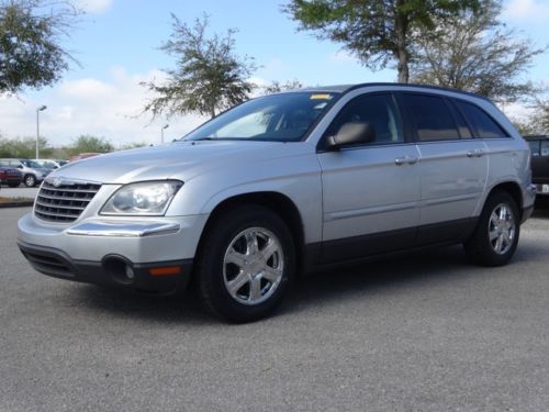 Touring leather third row seating moonroof chrome whls one owner new car trade