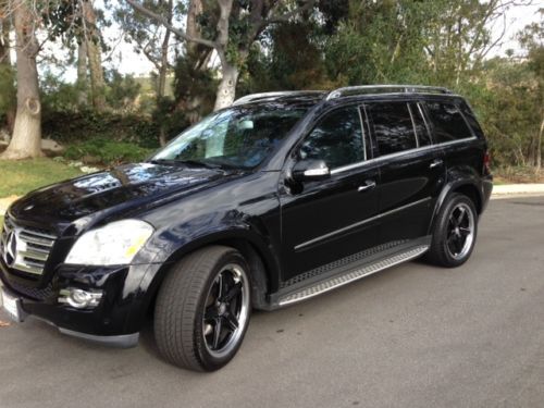 2008 gl 550 black 4-door/great condition/3rd row seats/navigation/fully loaded!!