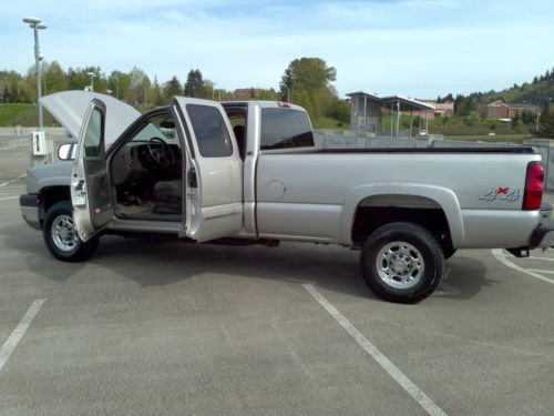 2005 Chevrolet Silverado extended cab 4x4 2500hd duramax diesel 46k act miles, image 4