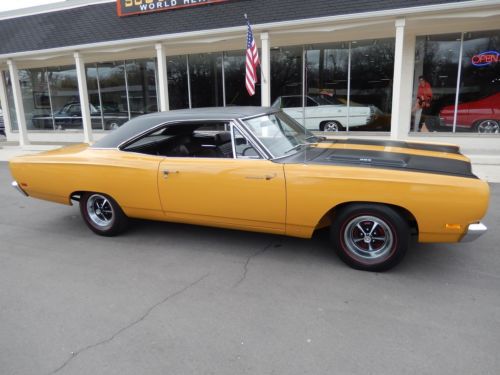 1969 plymouth road runner bahama yellow match #&#039;s 383 broadcast sheet