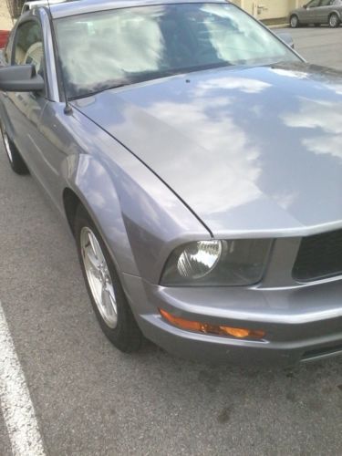 2006 ford mustang base coupe 2-door 4.0l