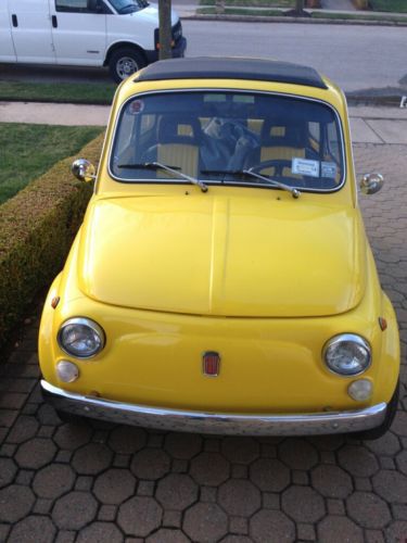 Fiat 500 year 1971 color yellow excellent condition