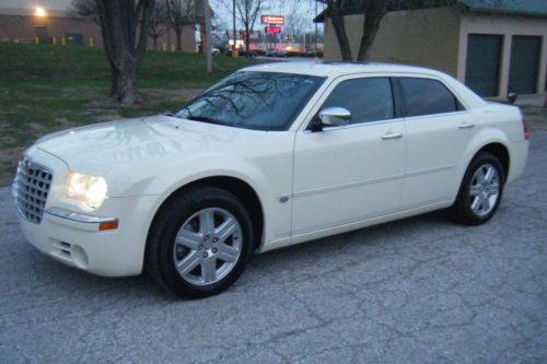 2005 chrysler 300c hemi awd low reserve