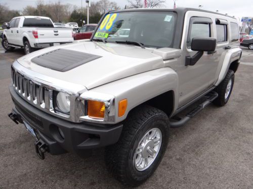 105,146 miles! 4x4! dvd entertainment! super clean and very affordable!
