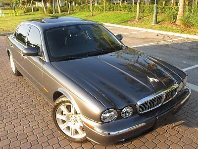 2005 jaguar xj8labsolutely clean! like new!