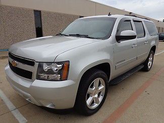 2010 chevrolet suburban 1500 lt 2wd factory dvd-tv-heated seats-carfax certified