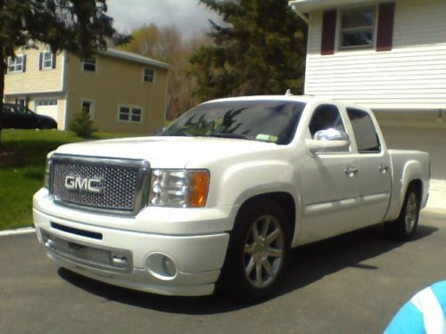 2007 gmc  sierra 1500 denali custom lowered crewcab