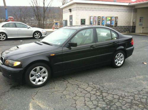 2002 bmw 325i run good black color  clean inside